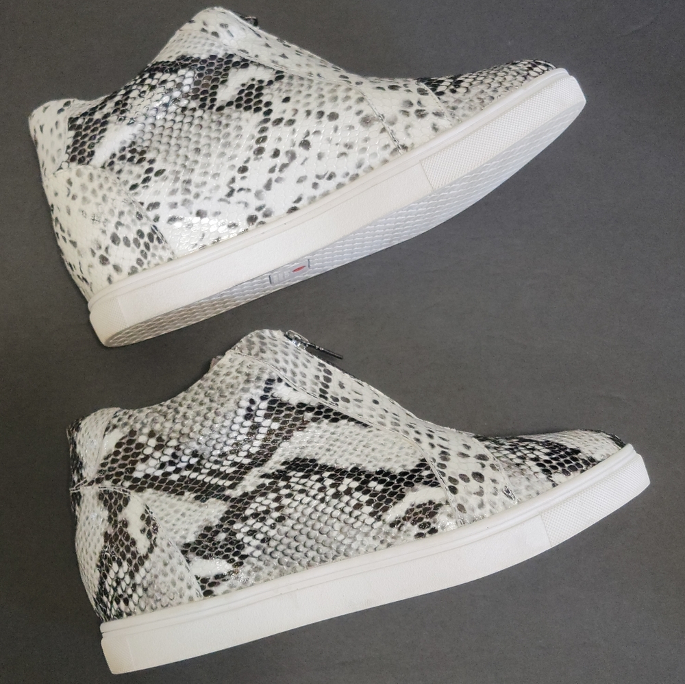 Blondo wedge sneakers womens size 9M